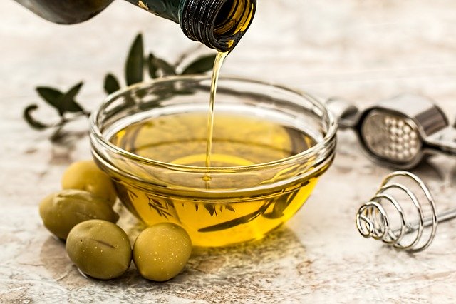Olio d'oliva - un grasso sano
